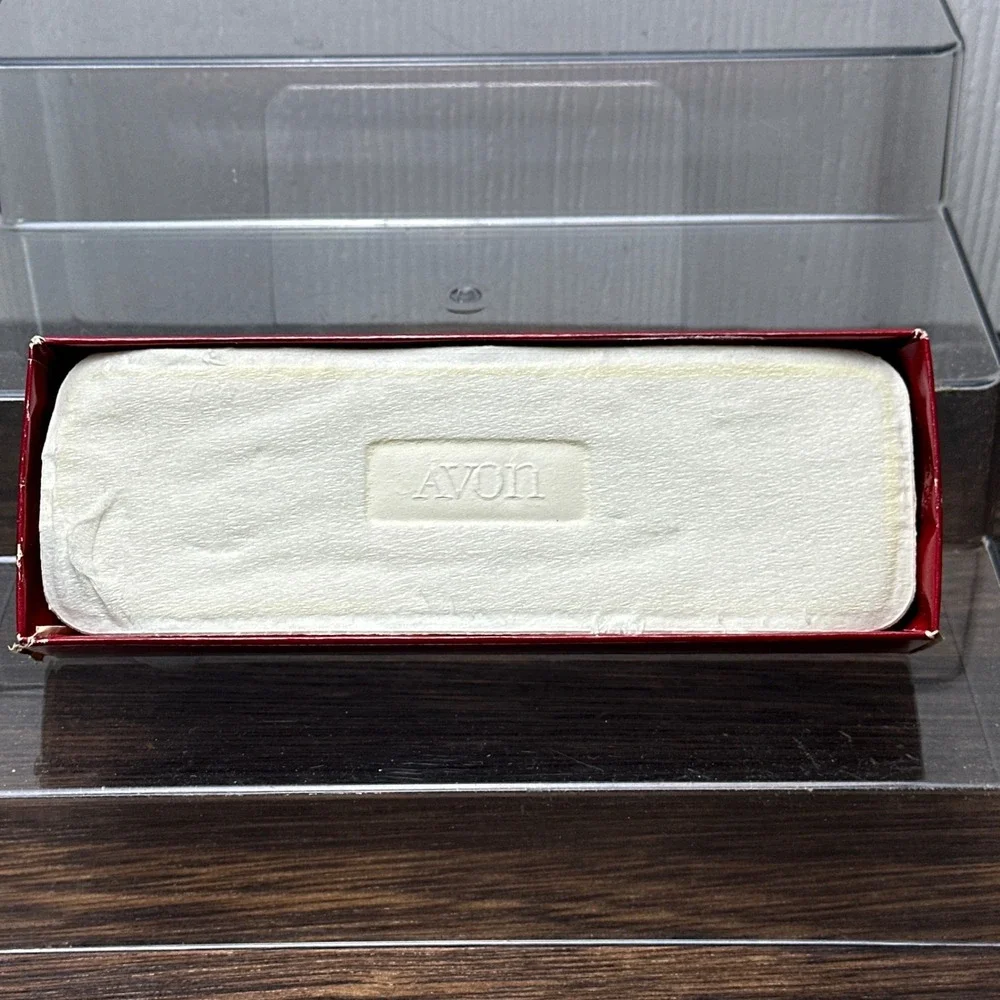 Vintage Avon 1876 Winterscapes Currier & Ives Fragranced Soap Set 2 Bars 6oz